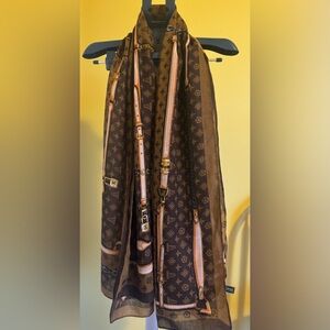 Scarf, only used one time for picture taking.